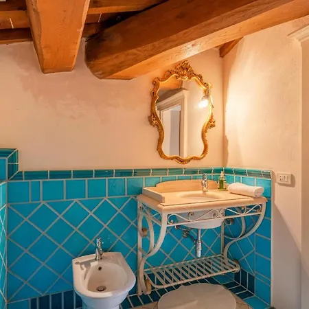 Le Selve Apartment Lari